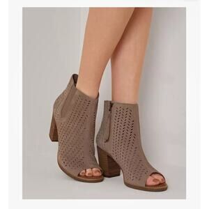 TOMS Desert Taupe Suede Majorca Heeled Peep toe Ankle Boot Women’s Size 8.5